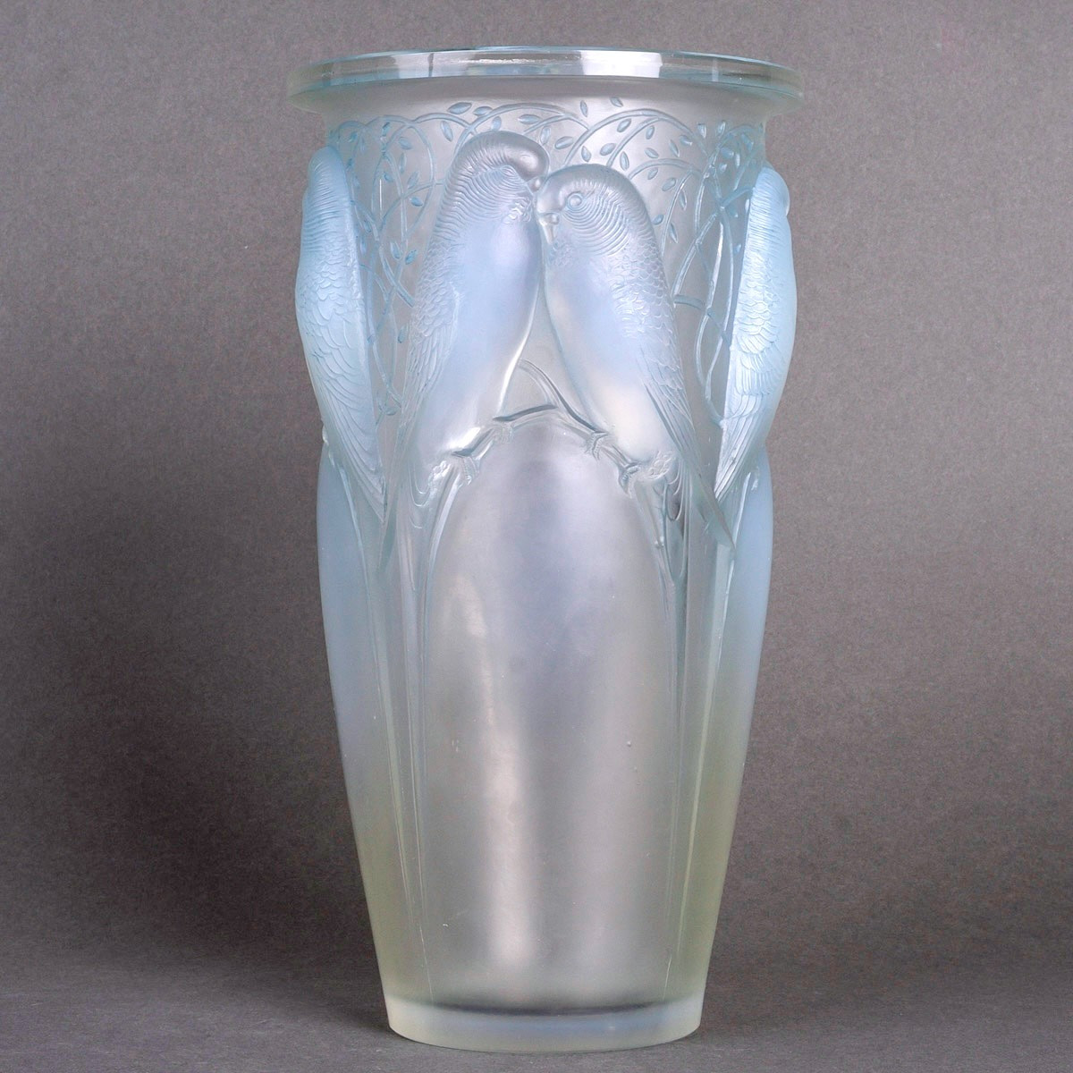 1924 René Lalique - Vase Ceylan Opalescent Glass With Blue Patina