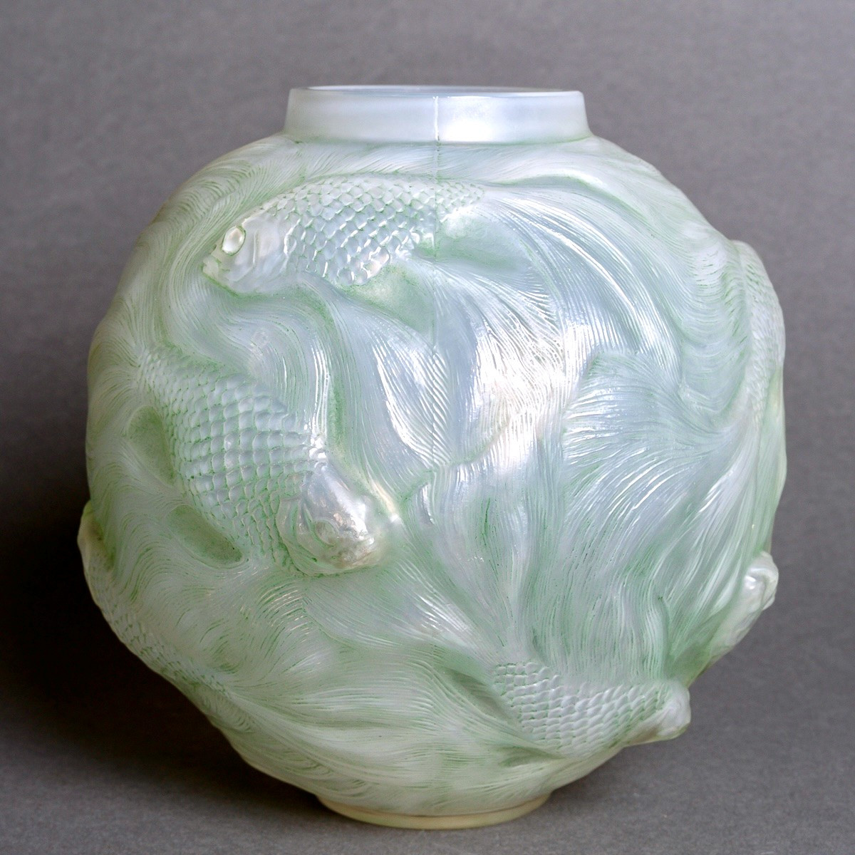 1924 René Lalique - Vase Formose Verre Opalescent Patiné Vert