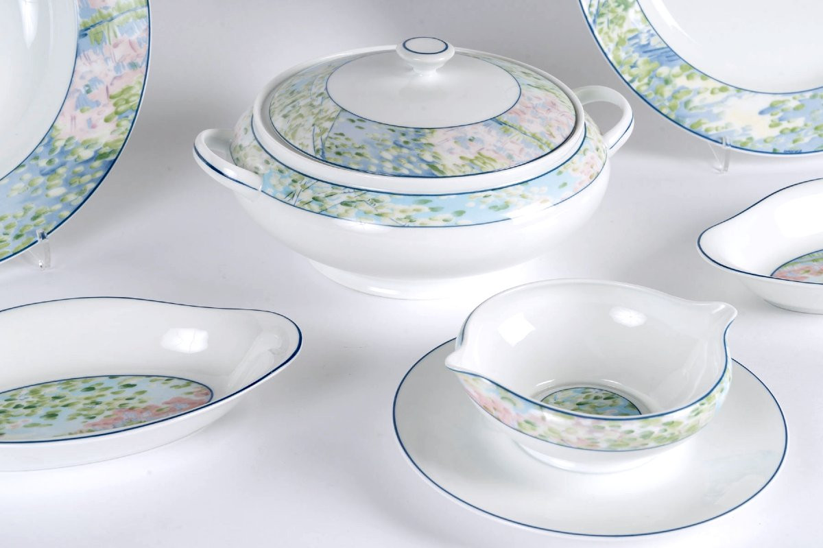 Christofle - Limoges Porcelain Tableware Impressions - 36 Pieces-photo-5