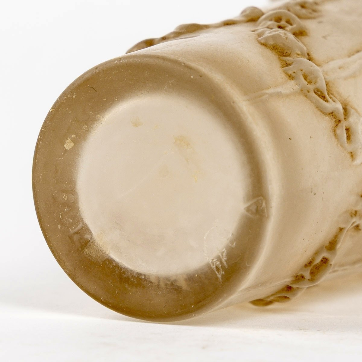 1920 René Lalique - Flacon Pan Verre Blanc Patiné Sépia-photo-3