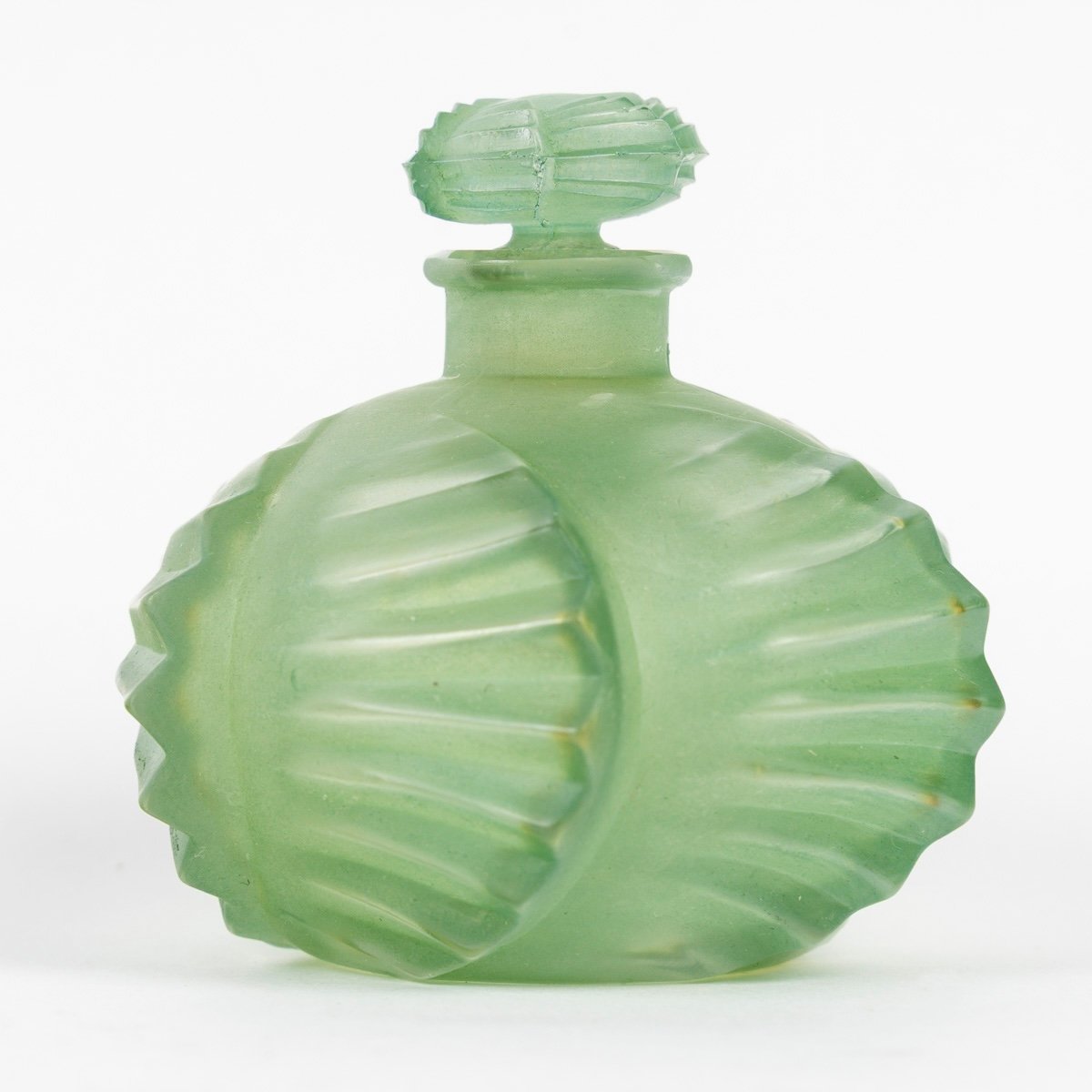 1927 René Lalique - Flacon Camille Verre Blanc Patiné Vert-photo-2