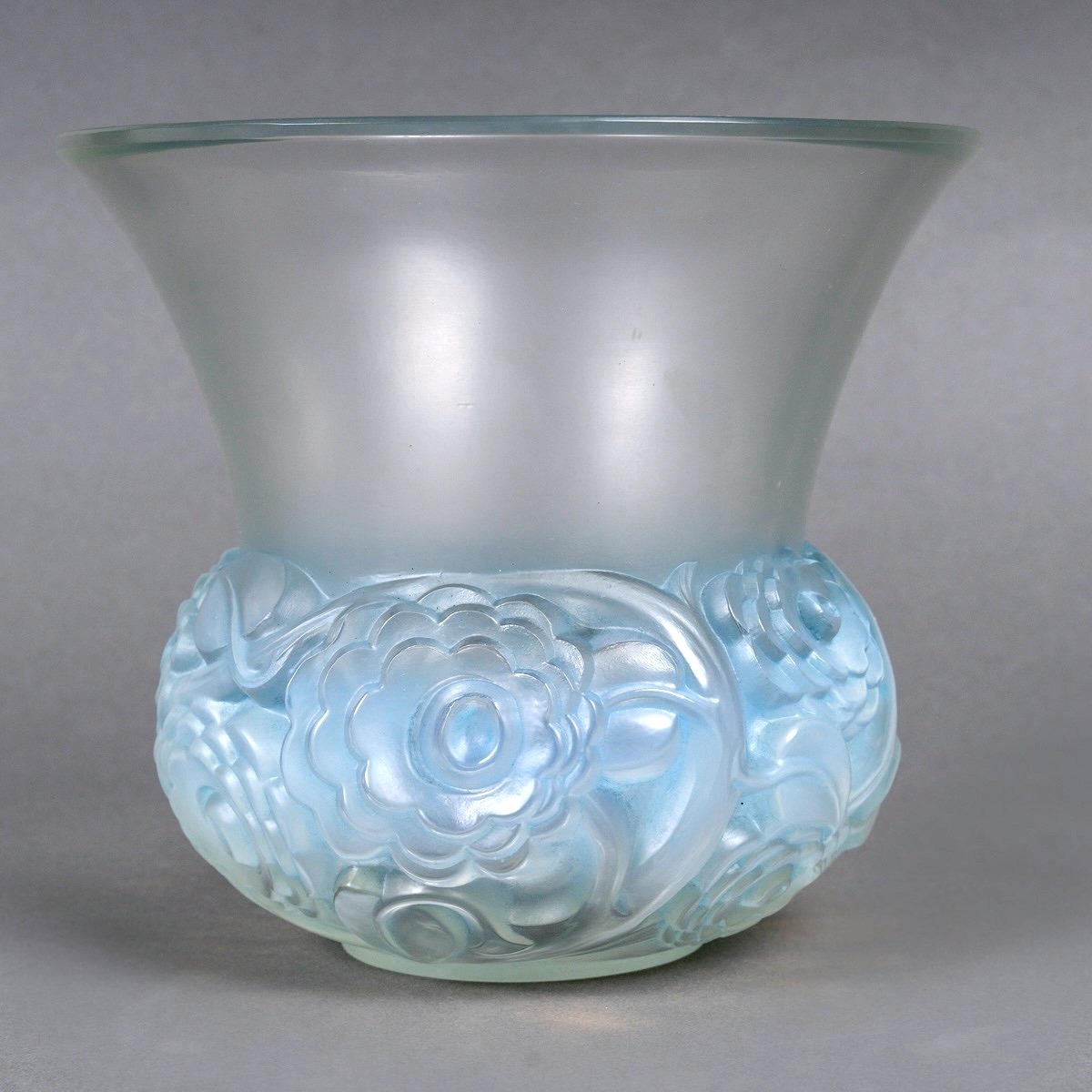 1930 René Lalique - Vase Renoncules Opalescent Glass With Blue Patina-photo-2