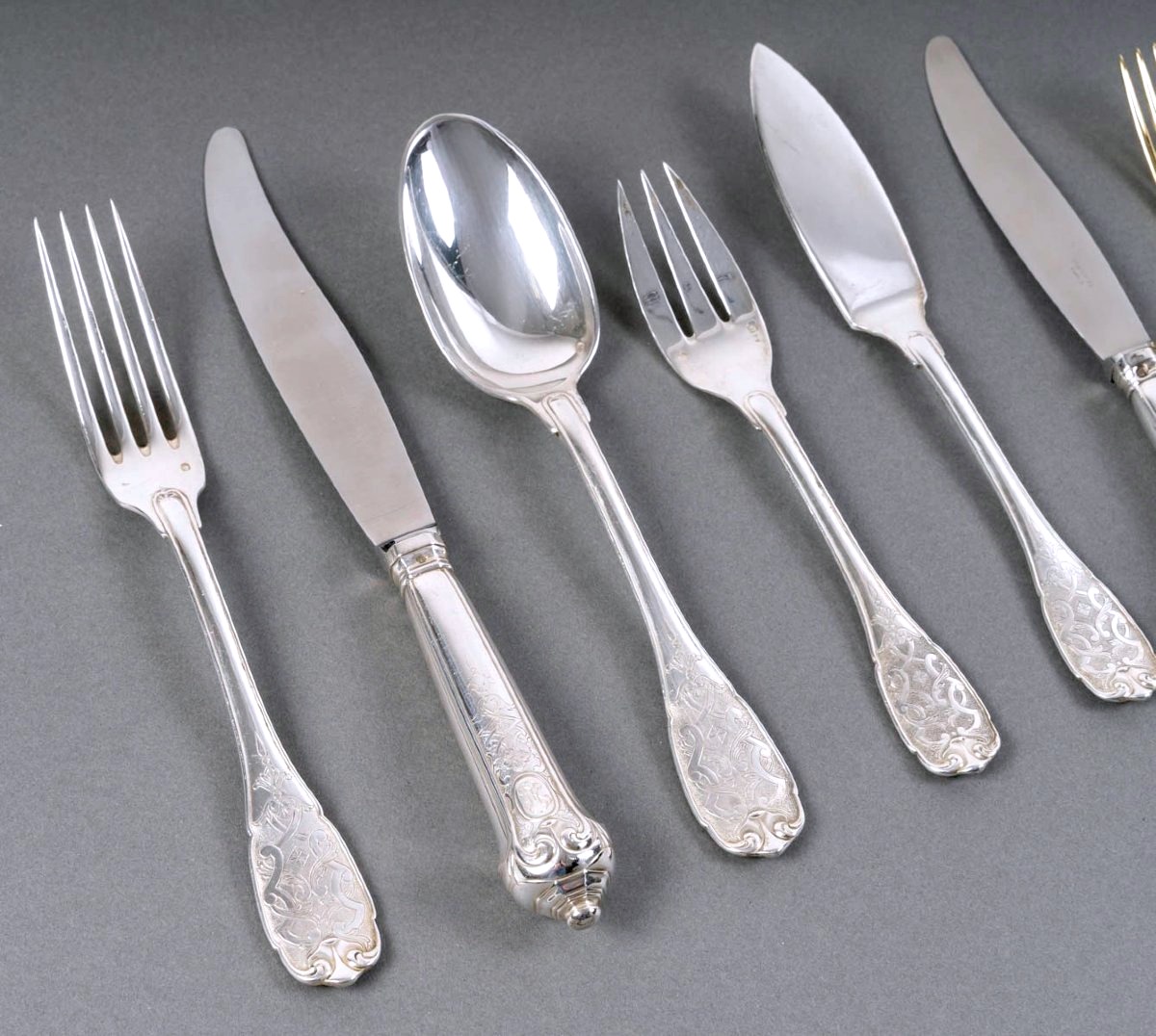 Puiforcat - Elysée Silver And Vermeil Menagère - 165 Pieces-photo-2