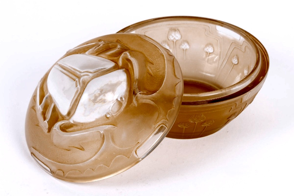 1909 René Lalique - Boîte Scarabée Verre Blanc Patiné Sépia pour L.T Piver-photo-4