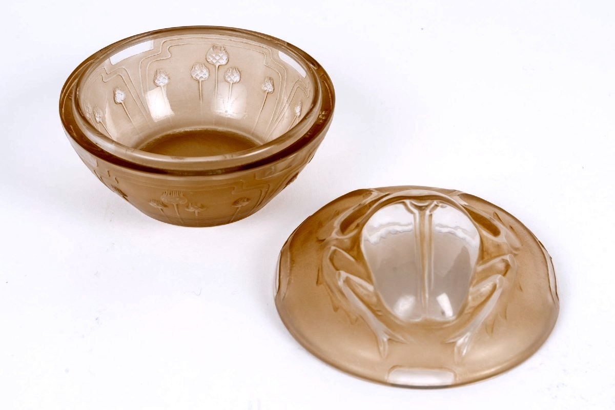 1909 René Lalique - Boîte Scarabée Verre Blanc Patiné Sépia pour L.T Piver-photo-1