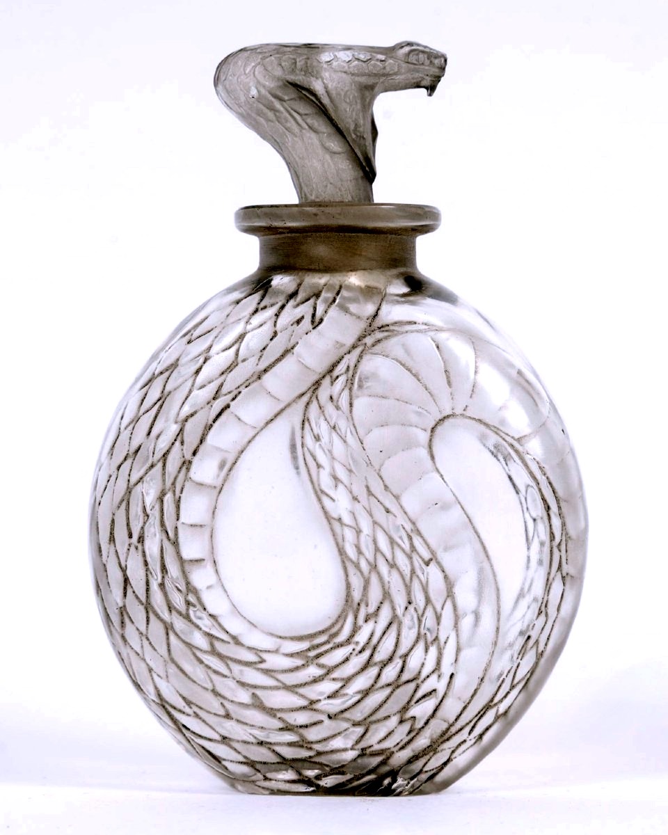 1920 René Lalique - Flacon Serpent Verre Blanc Patiné Gris
