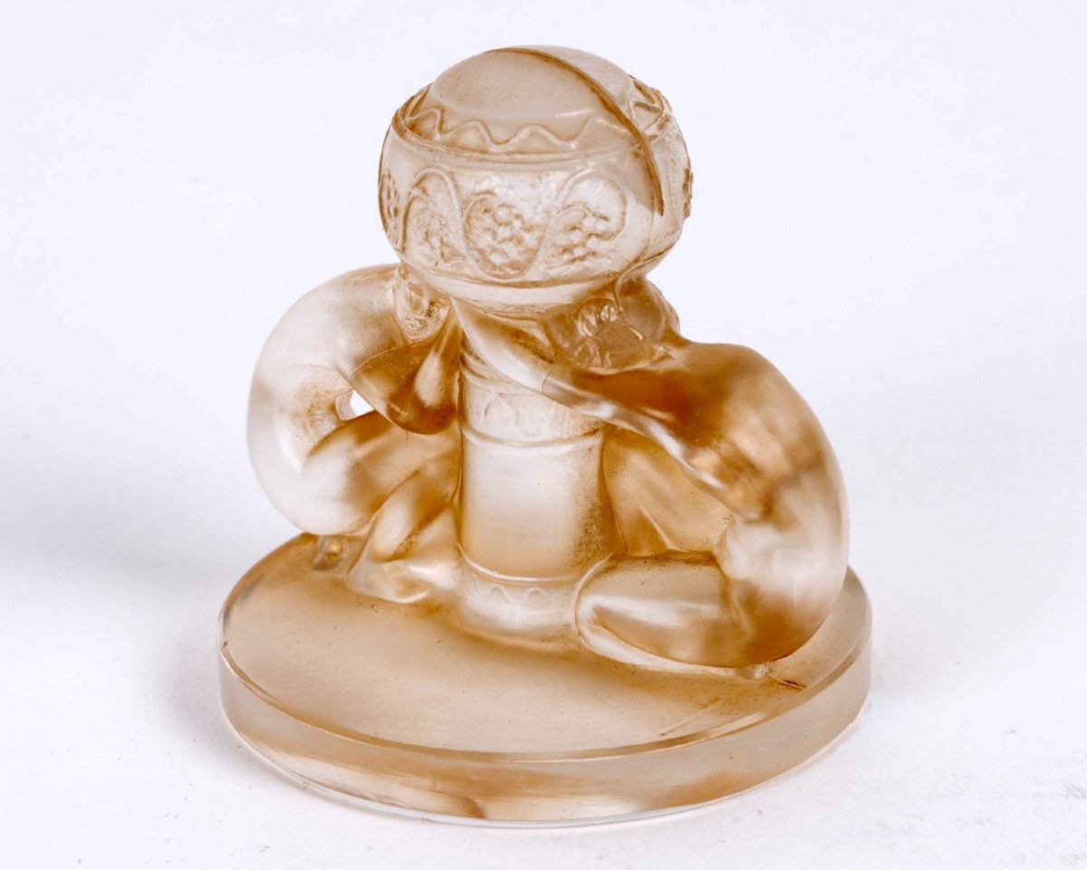 1924 René Lalique - 6 Menu Holders Two Figurines Glass With Sepia Patina-photo-1