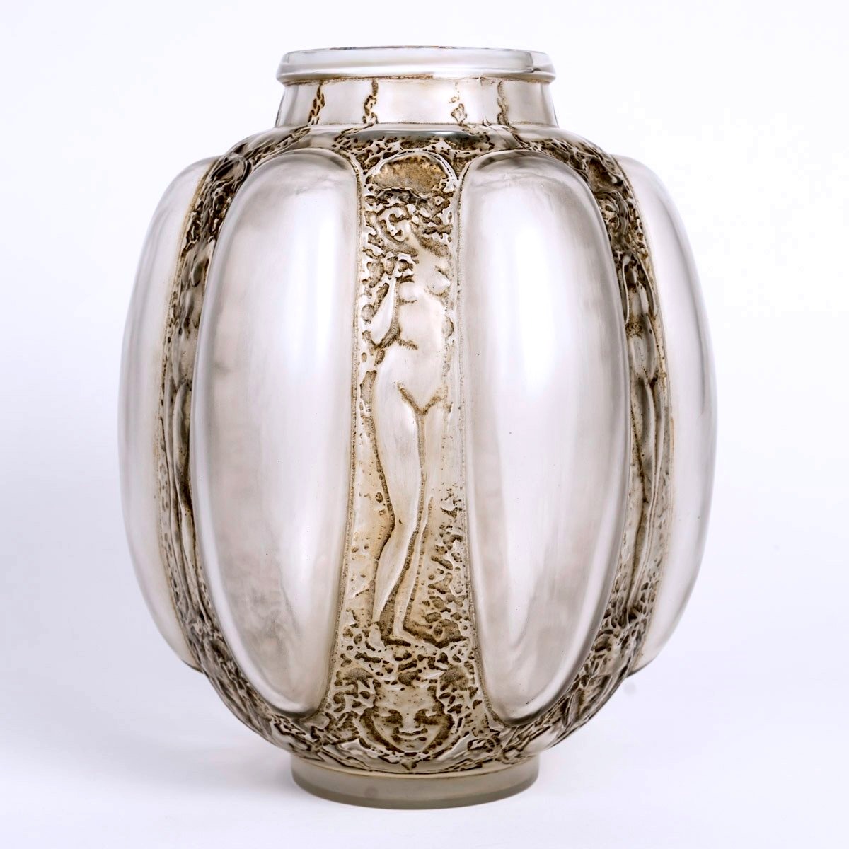 1912 René Lalique - Vase Six Figurines et Masques Verre Blanc Patiné Gris Sépia-photo-2