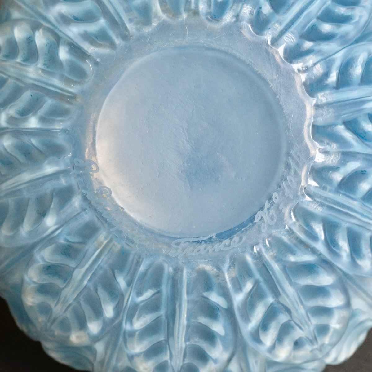 1927 René Lalique - Vase Malesherbes Verre Opalescent Patiné Bleu-photo-1