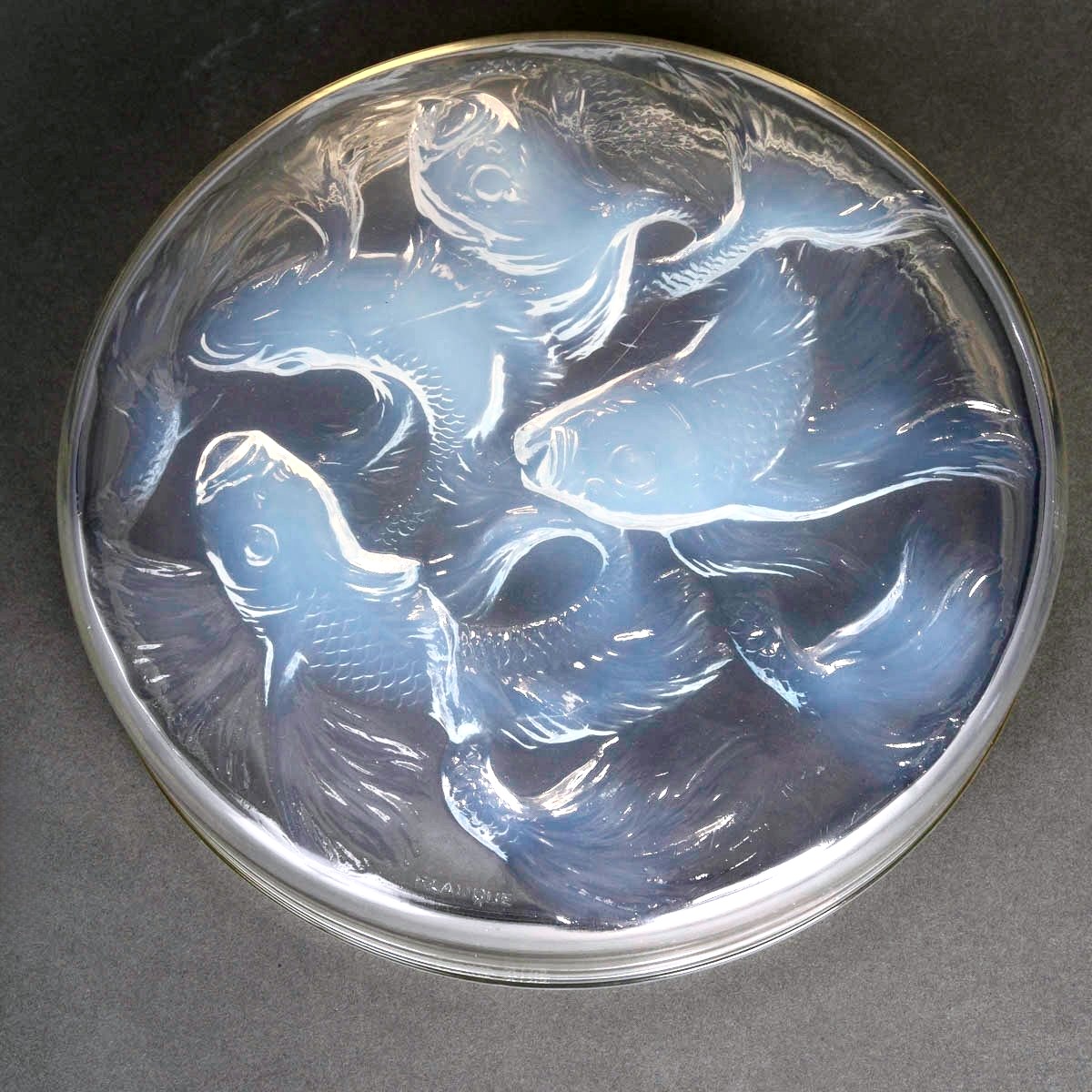 1921 René Lalique - Box Cyprins Fishes Opalescent Glass