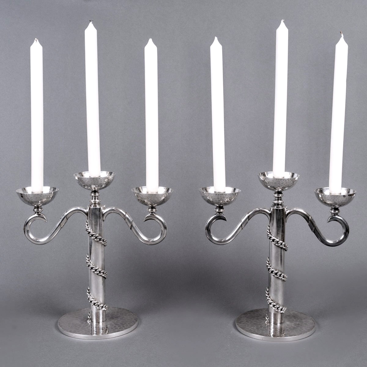 Jean Desprès - Pair Of Candlesticks Candelabras Hammered Silver-plated Metal 
