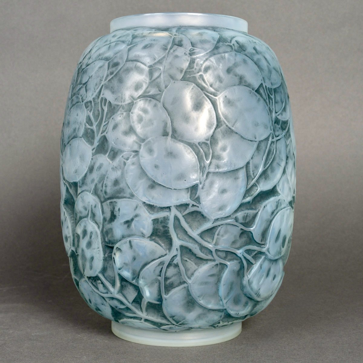 1914 René Lalique - Vase Monnaie Du Pape Verre Opalescent Patiné Bleu-photo-2