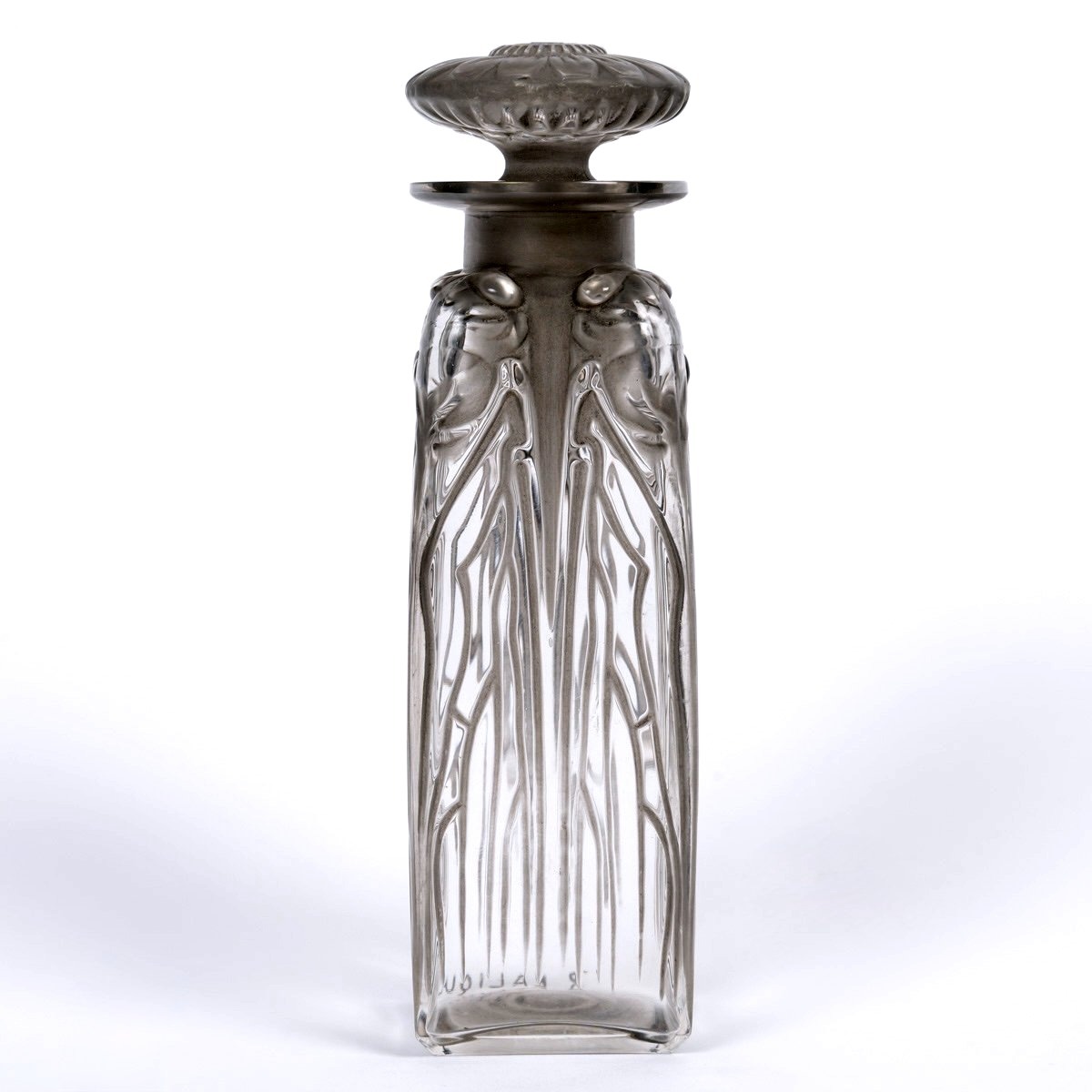 1910 René Lalique - Flacon Quatre Cigales Verre Blanc Patiné Gris