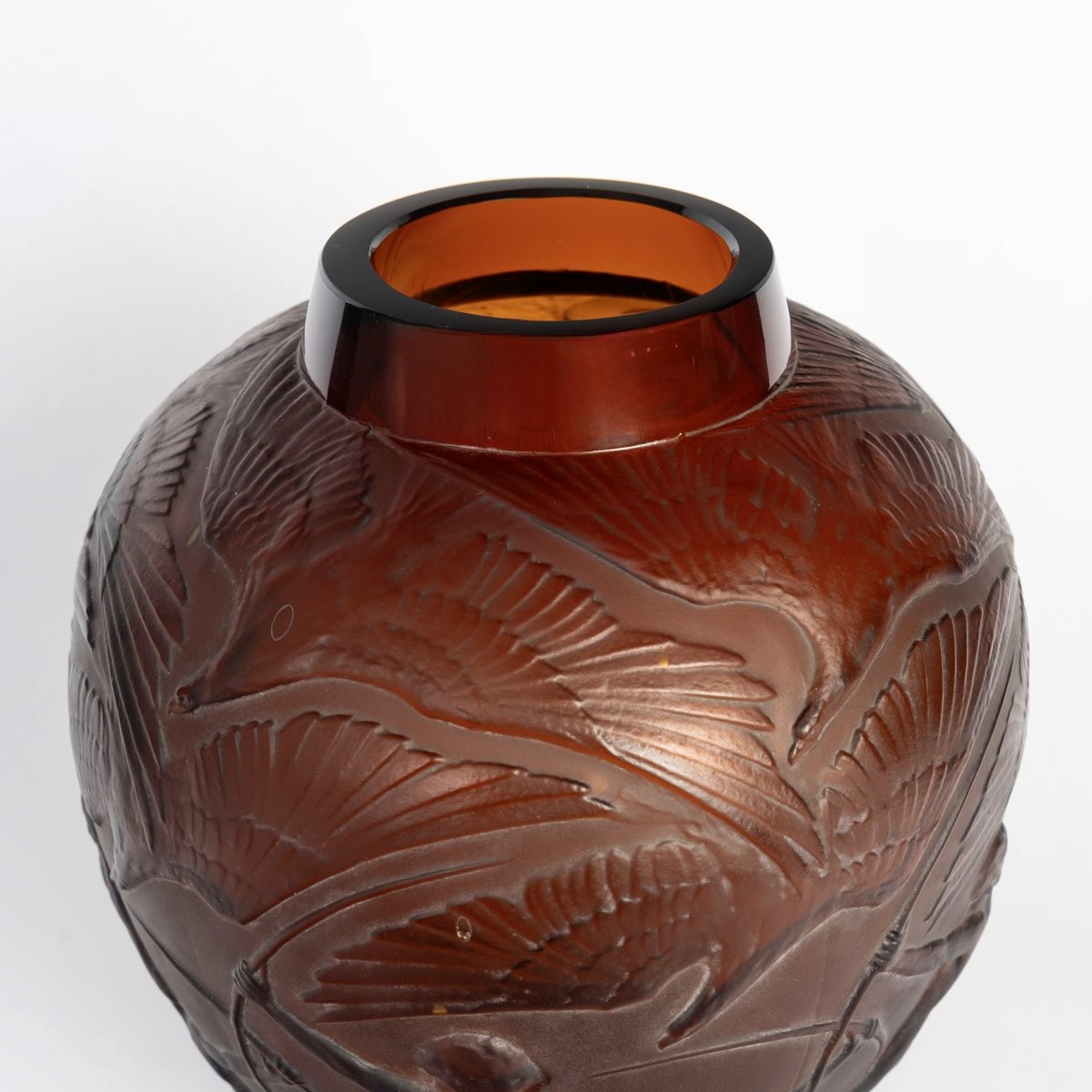 1921 René Lalique - Vase Archers Red Amber Glass With White Patina-photo-4