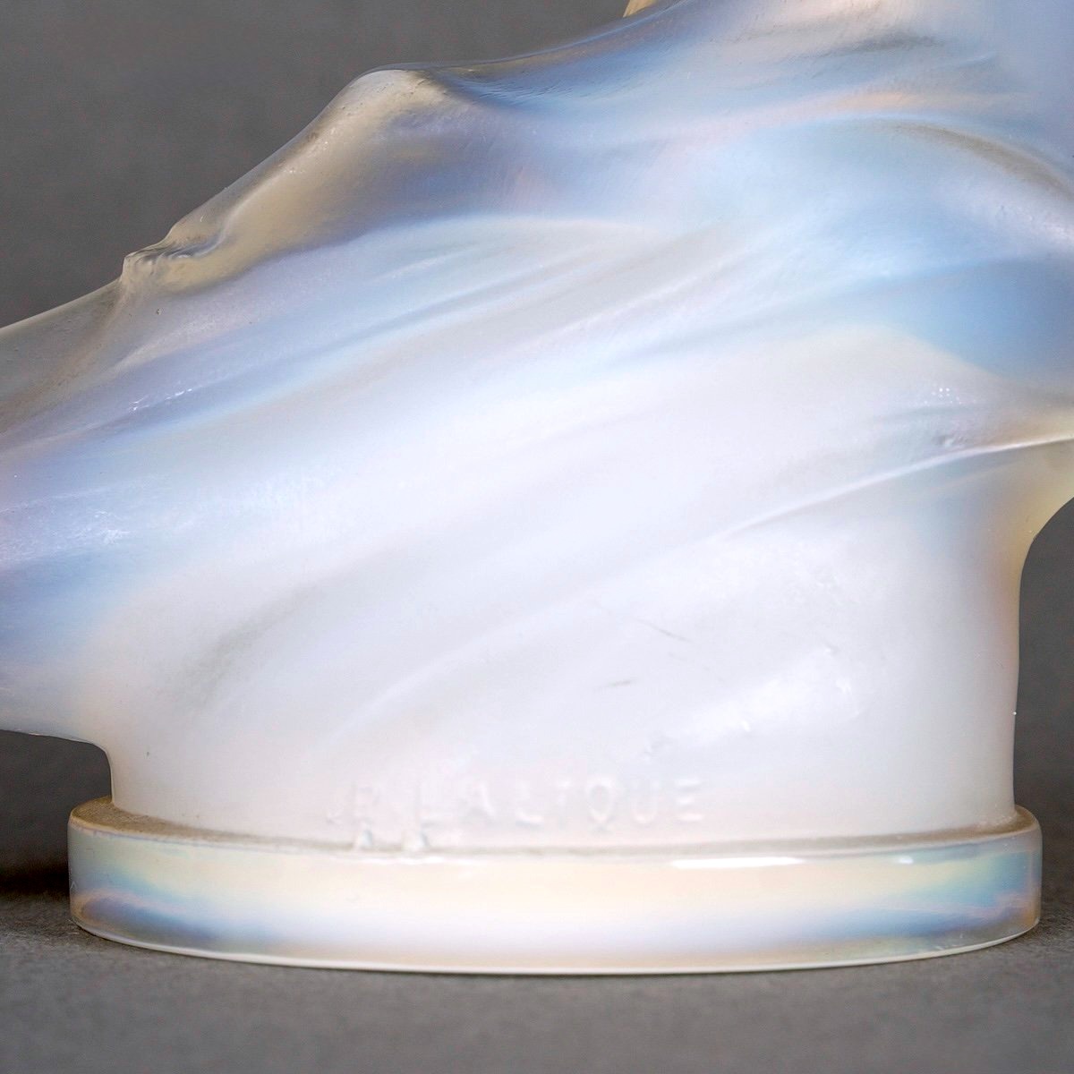 1929 René Lalique - Car Mascot Hood Ornament Vitesse Opalescent Glass -photo-5