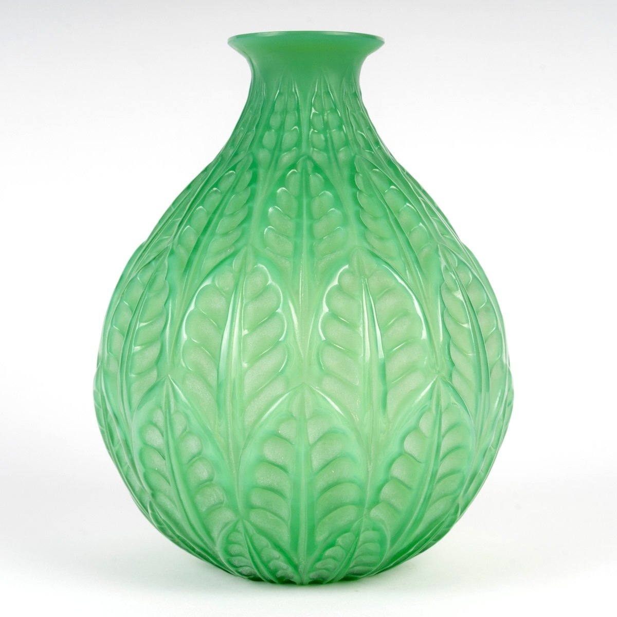 1927 René Lalique - Vase Malesherbes Cased Jade Green Glass