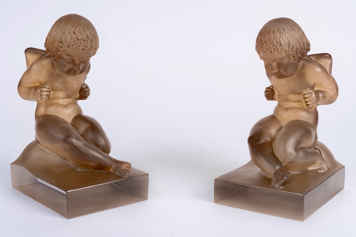 1929 René Lalique - Paire de Serre Livres Amour Verre Blanc Patiné Sépia