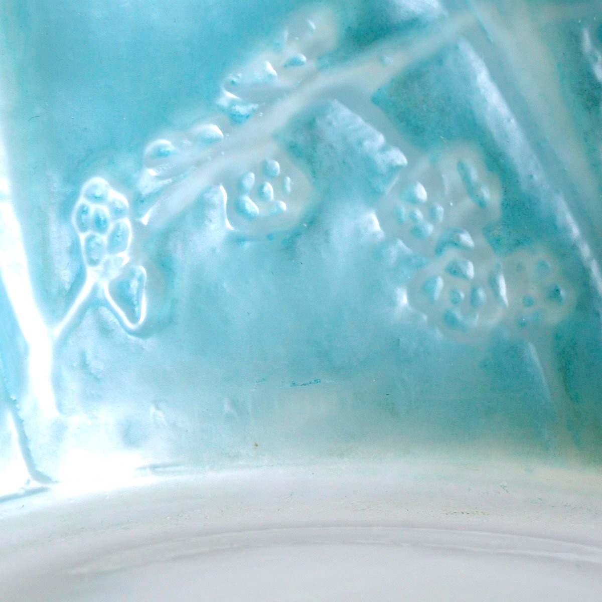 1919 René Lalique - Vase Perruches Parrots Opalescent Glass With Blue Patina-photo-2