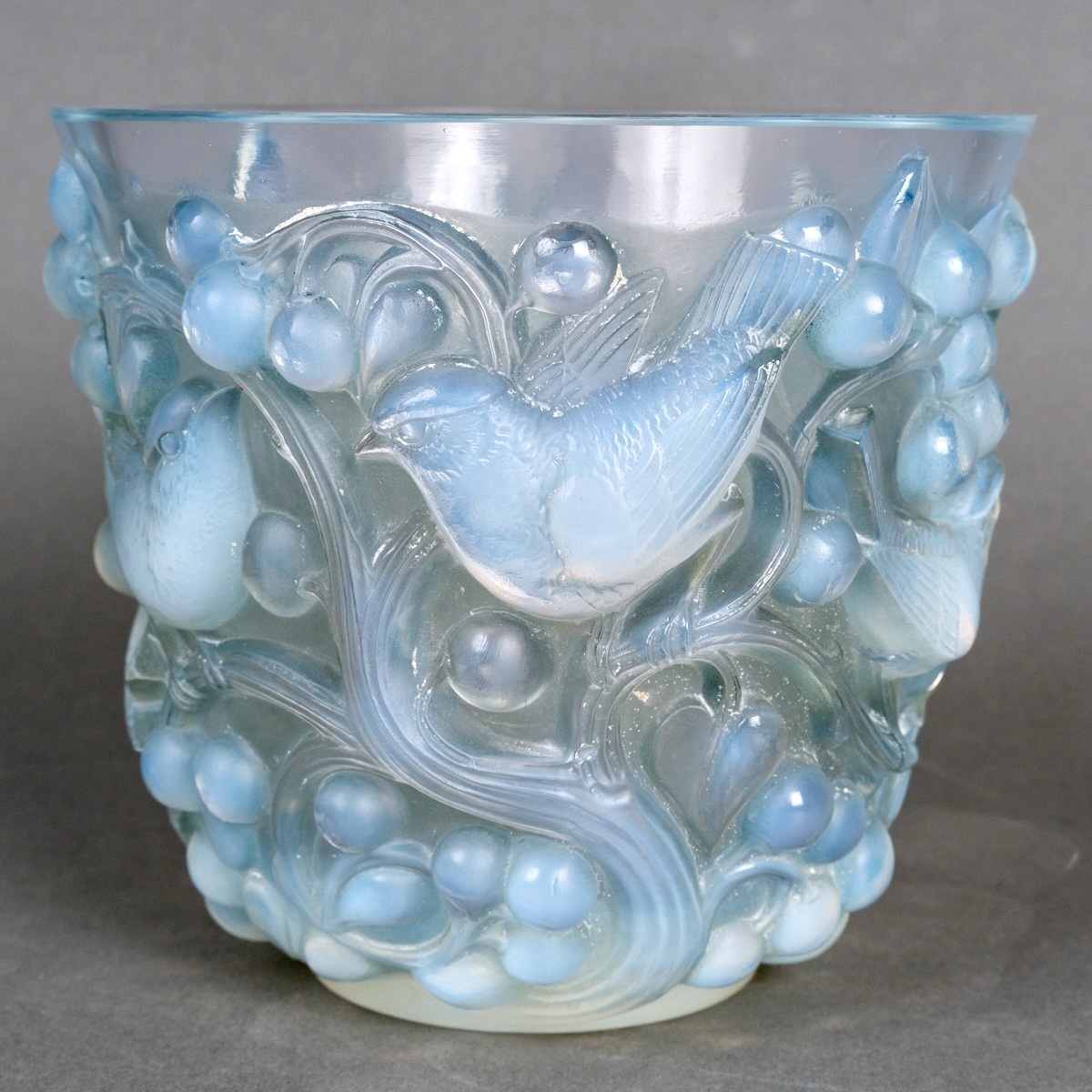 1927 René Lalique - Vase Avallon Verre Opalescent Patiné Bleu-photo-2