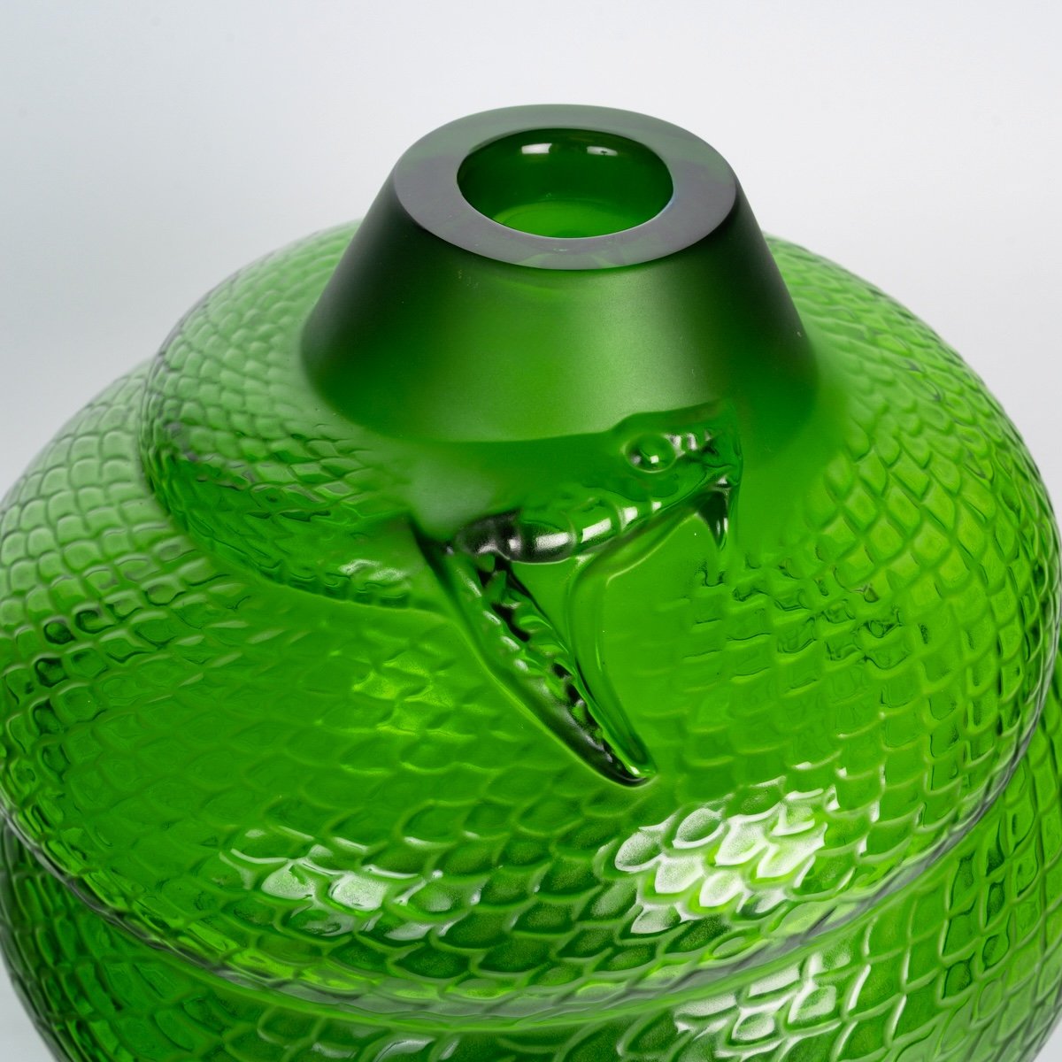 Lalique France - Vase Serpent Cristal Vert Amazon - Neuf en Coffret-photo-1