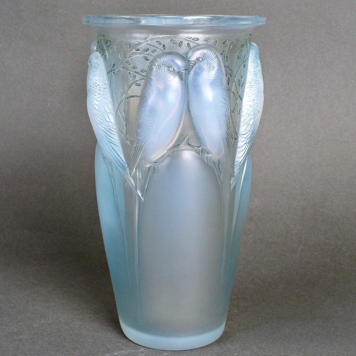 1924 René Lalique - Vase Ceylan Parrots Opalescent Glass With Blue Patina-photo-2