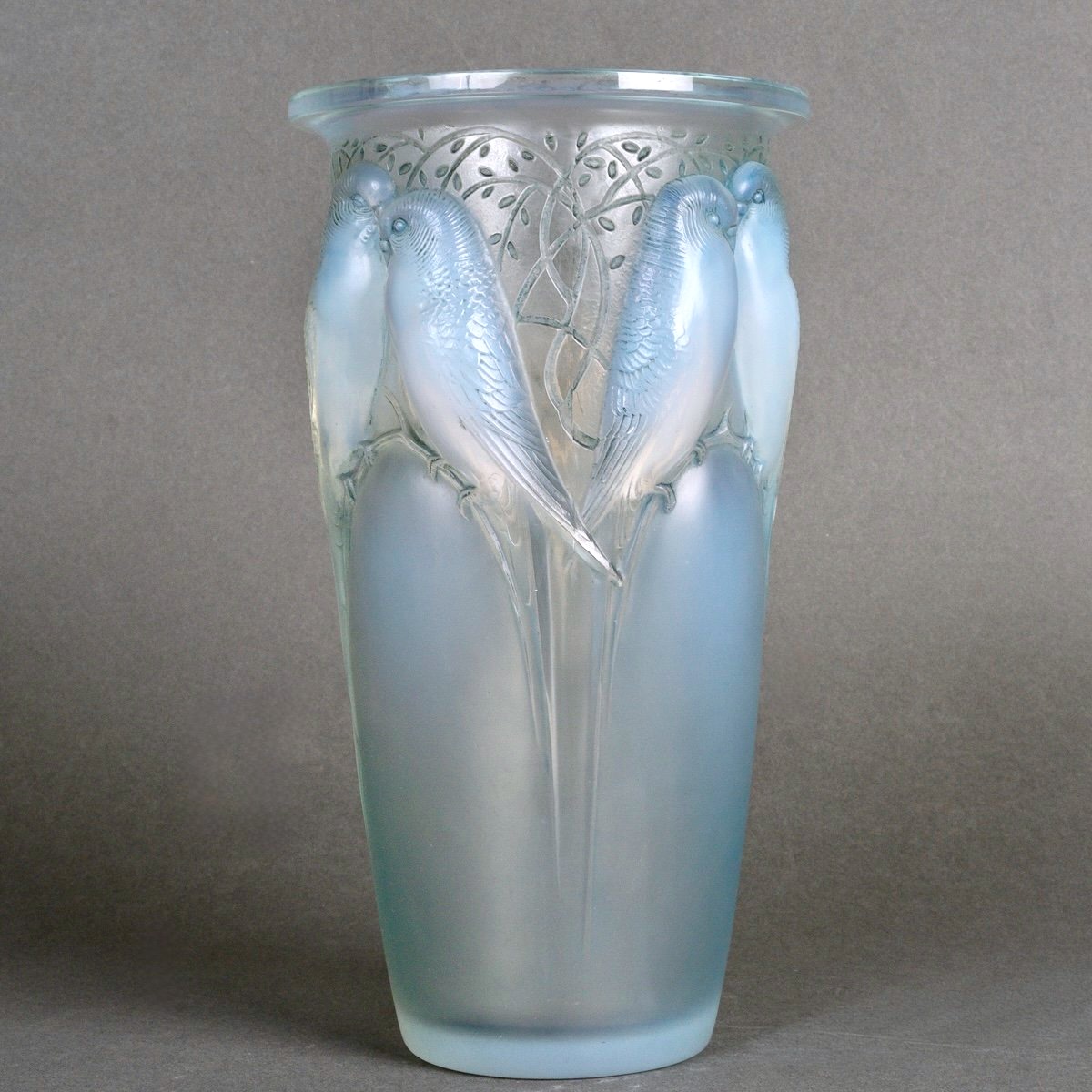 1924 René Lalique - Vase Ceylan Parrots Opalescent Glass With Blue Patina-photo-3