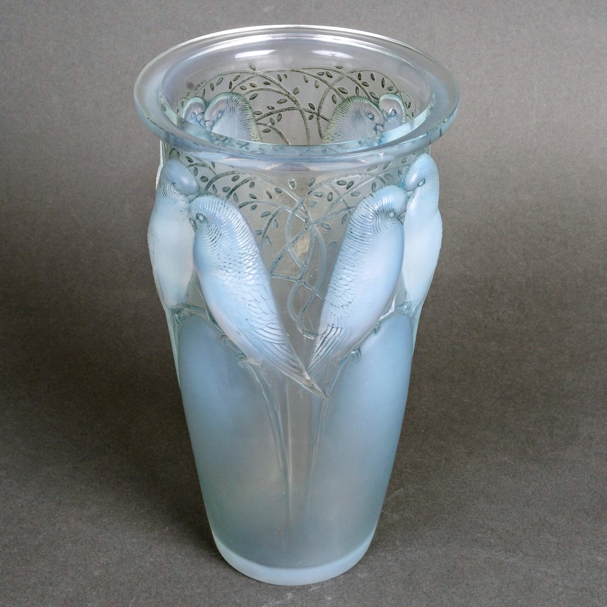1924 René Lalique - Vase Ceylan Parrots Opalescent Glass With Blue Patina-photo-4