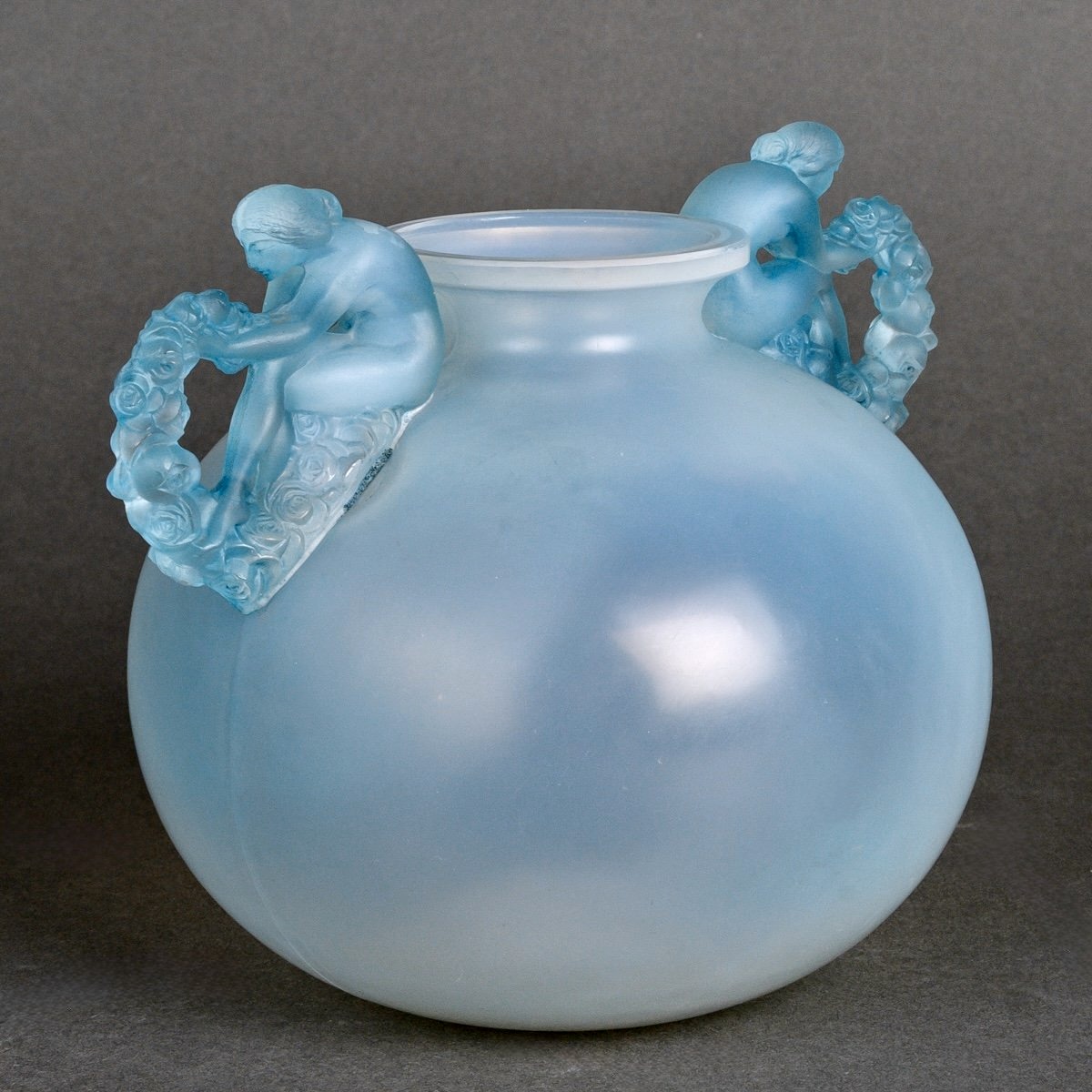 1926 René Lalique - Vase Bouchardon Verre Opalescent Patiné Bleu-photo-3