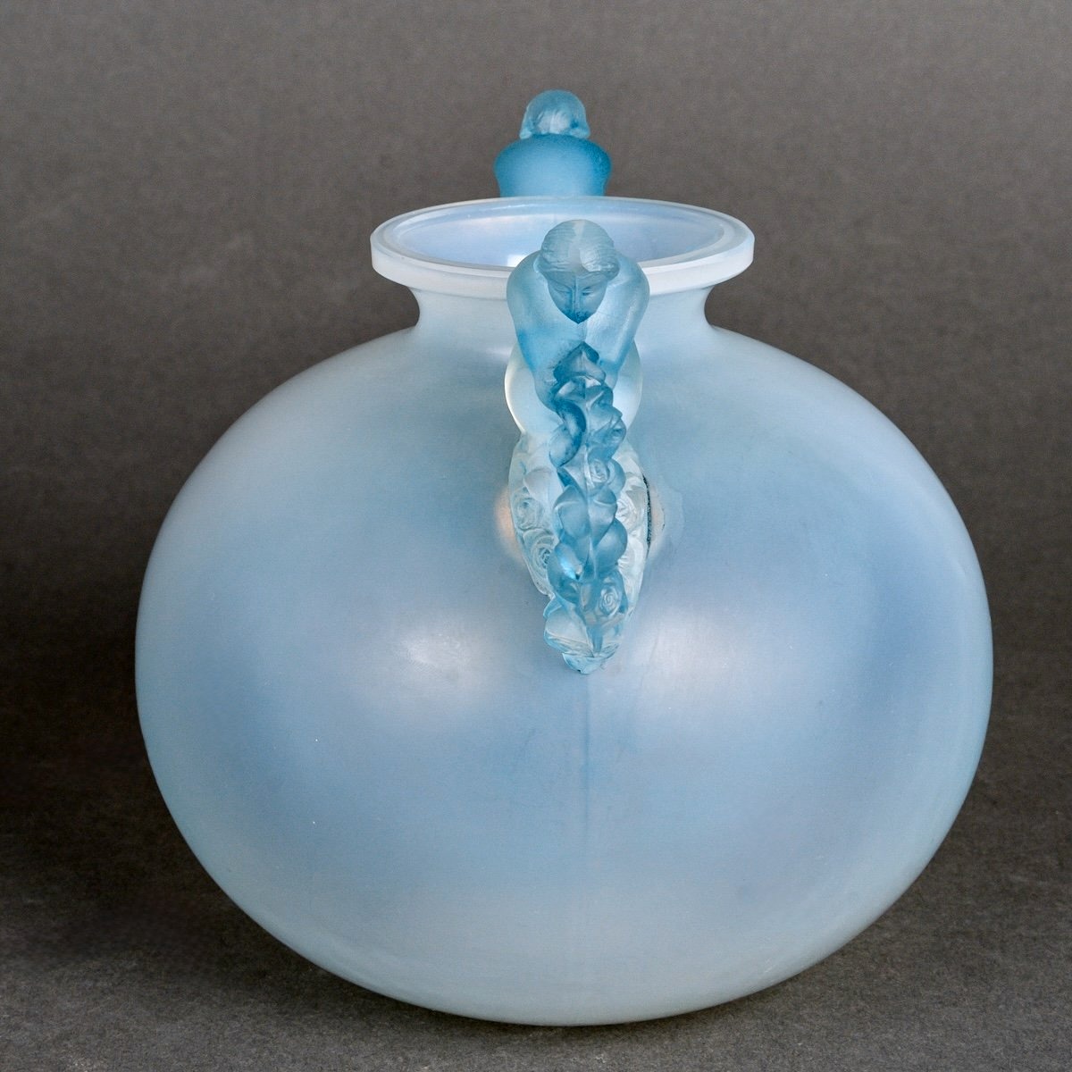 1926 René Lalique - Vase Bouchardon Verre Opalescent Patiné Bleu-photo-4