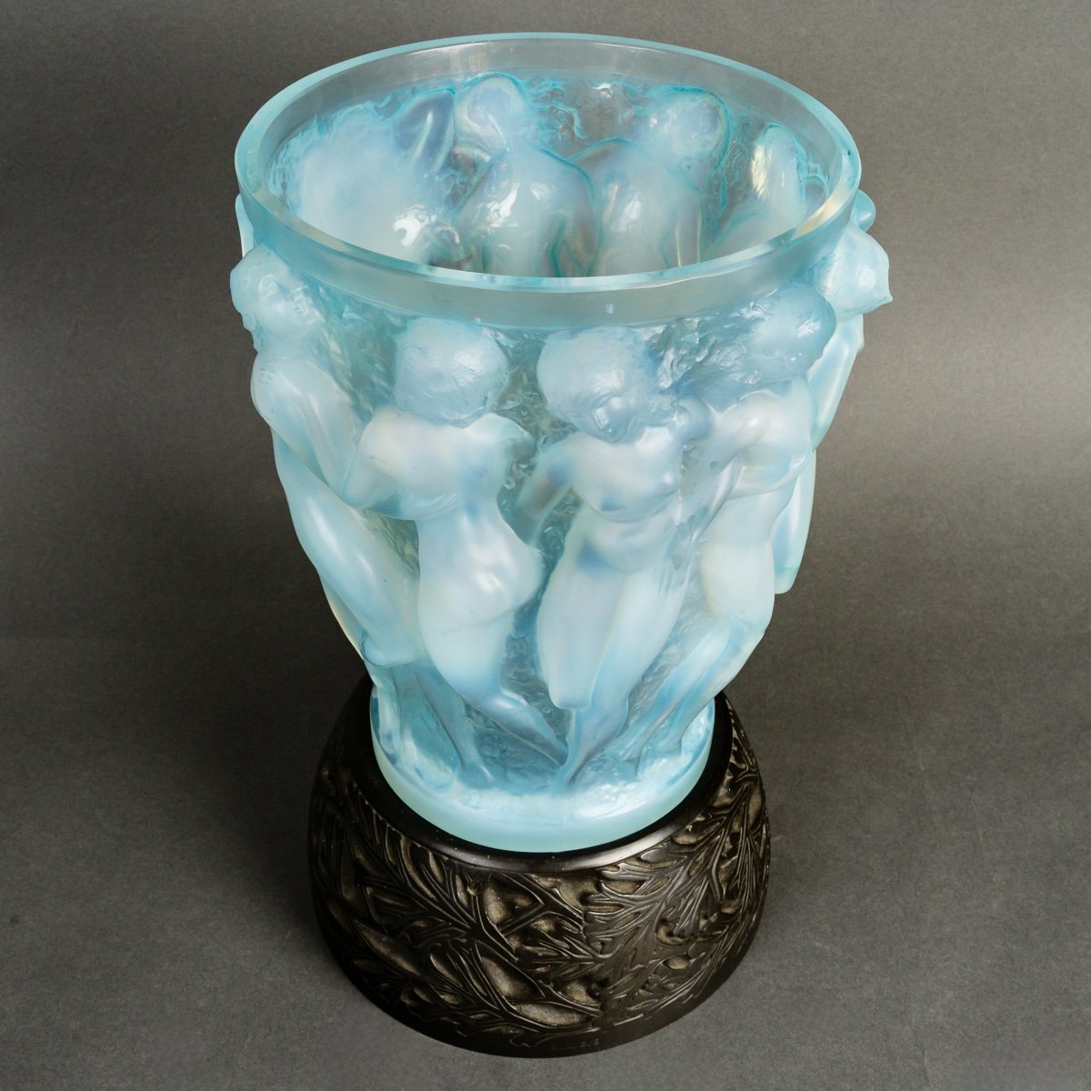 1927 René Lalique - Vase Bacchantes Verre Opalescent Patiné Bleu - Base d'Origine en bronze-photo-4