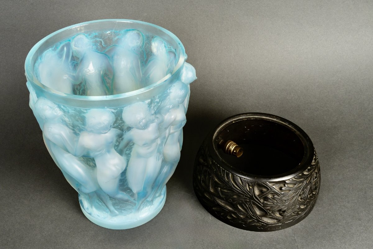 1927 René Lalique - Vase Bacchantes Verre Opalescent Patiné Bleu - Base d'Origine en bronze-photo-5