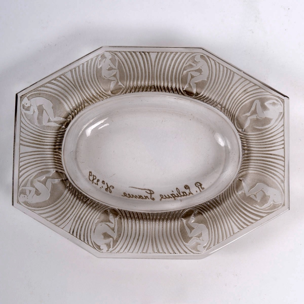 1924 René Lalique - Cendrier Baguier Alice Verre Blanc Patiné Gris-photo-3