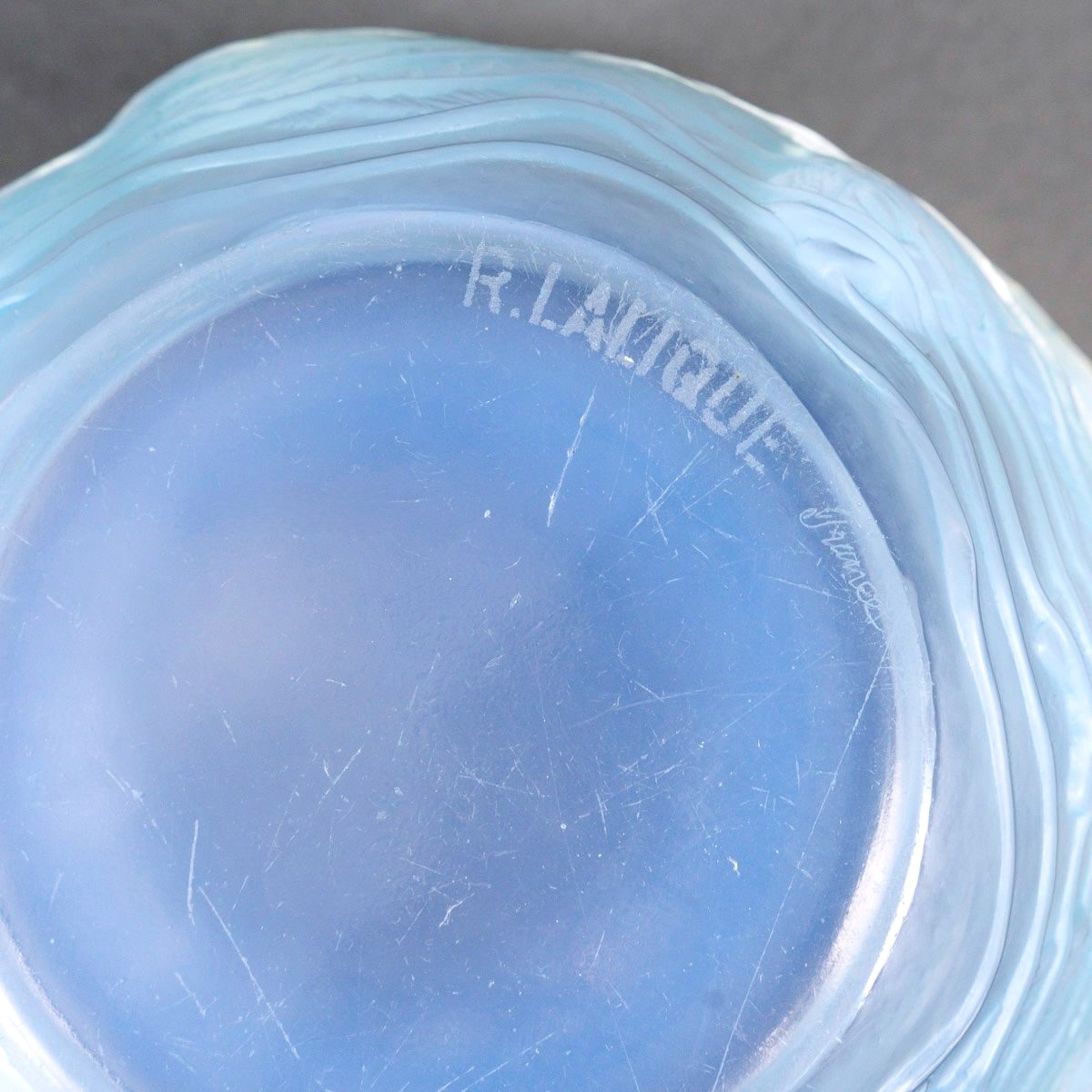 1932 René Lalique - Vase Dauphins Dolphins Opalescent Glass With Blue Patina-photo-2