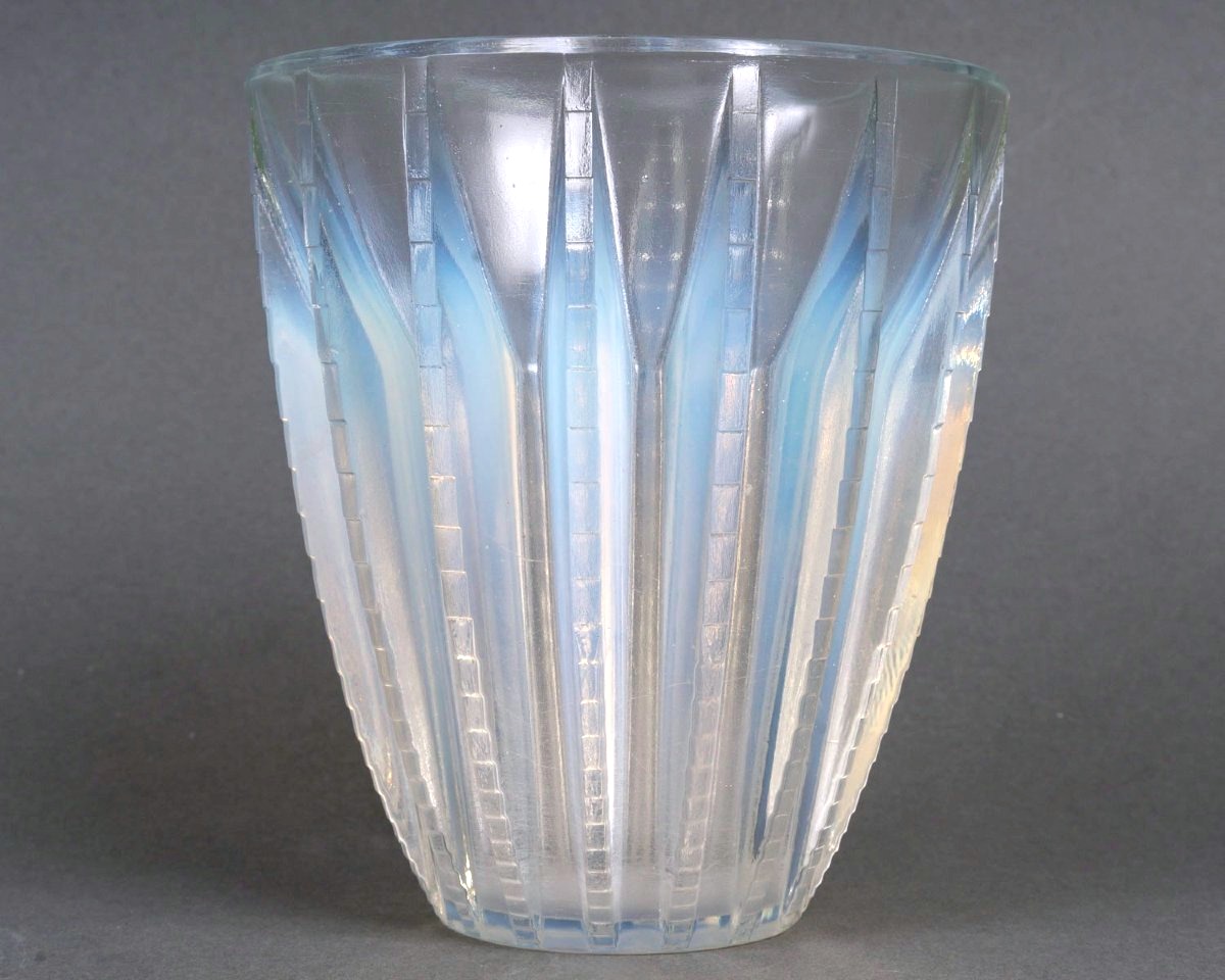 1933 René Lalique - Art Deco Vase Chamonix Opalescent Glass-photo-2