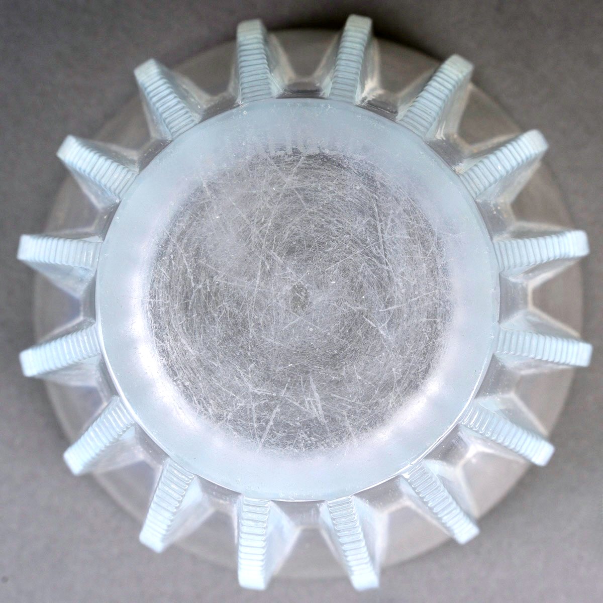 1933 René Lalique - Art Deco Vase Chamonix Opalescent Glass-photo-2
