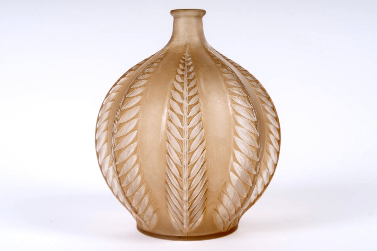 1924 René Lalique - Vase Malines Glass With Sepia Patina
