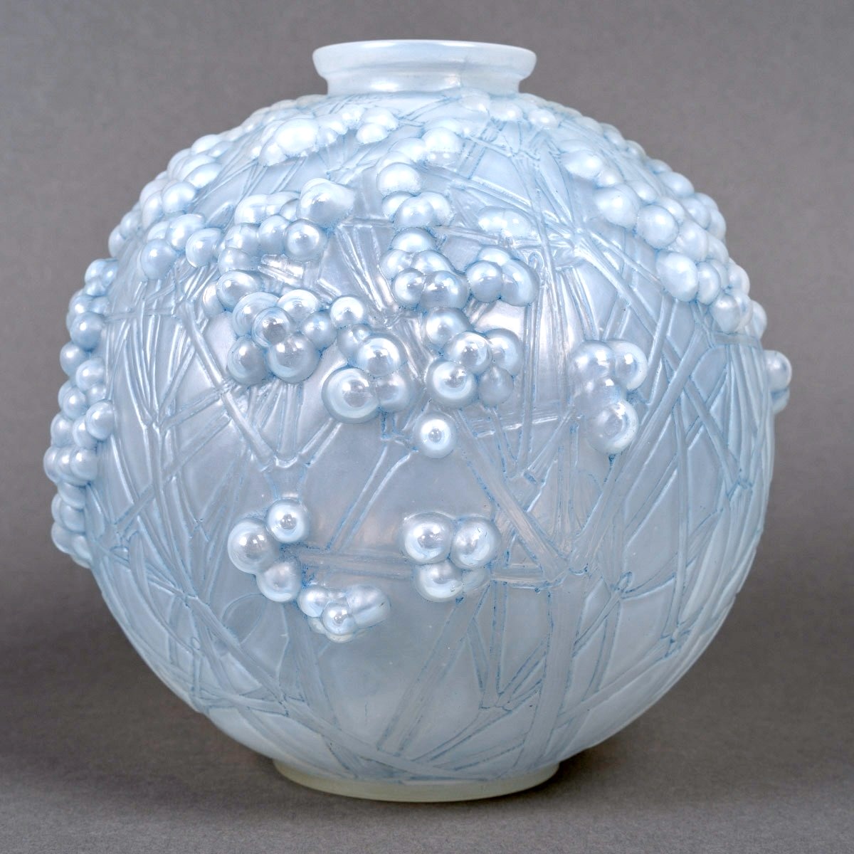 1924 René Lalique - Vase Druide Opalescent Glass With Blue Patina-photo-2