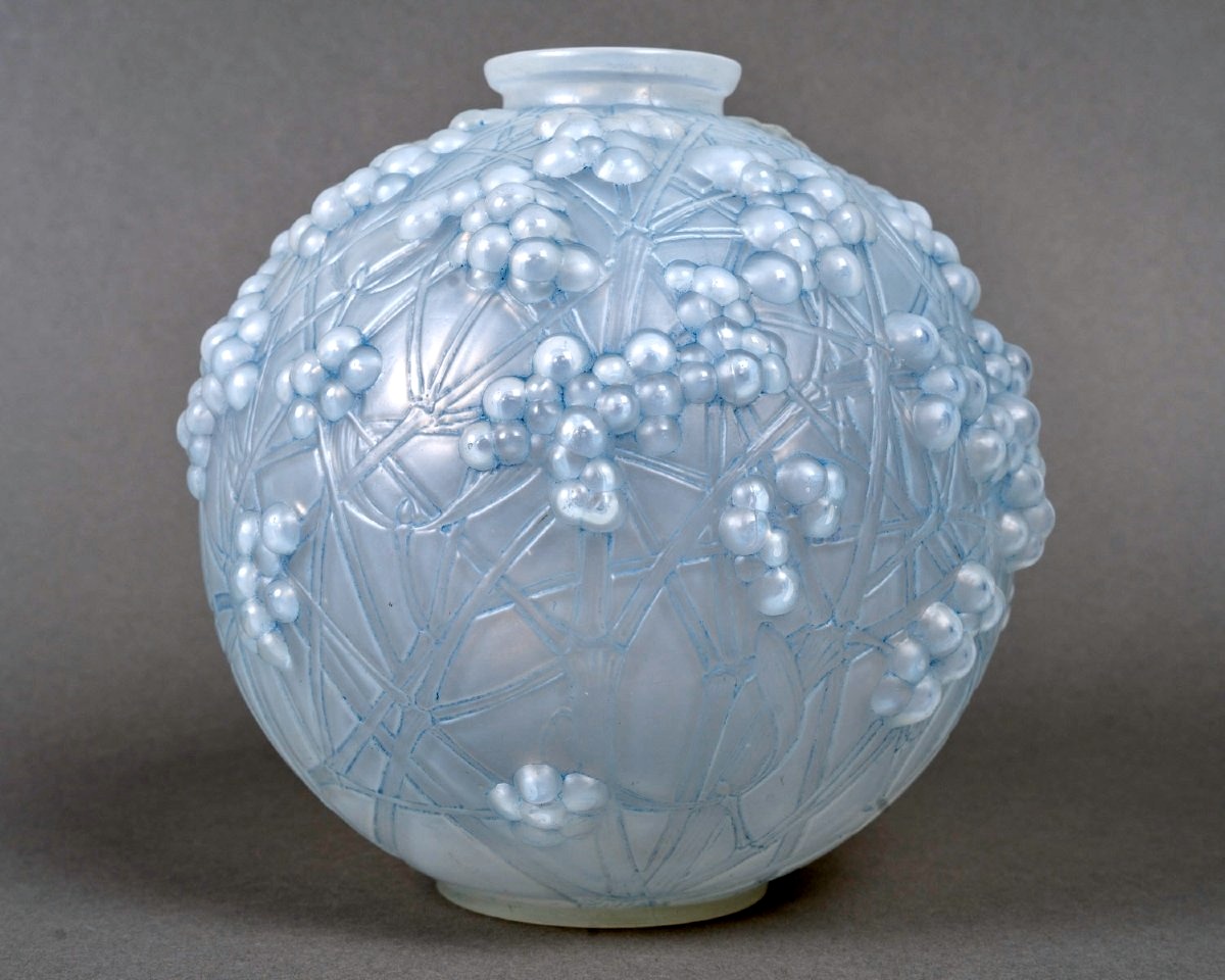 1924 René Lalique - Vase Druide Opalescent Glass With Blue Patina