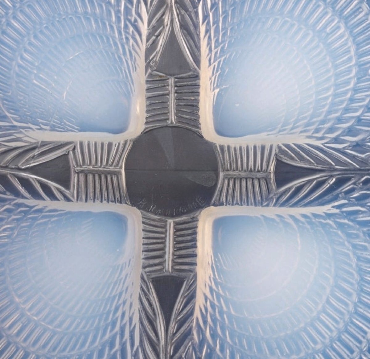 1924 René Lalique - Service Coquilles Verre Opalescent Assiettes et Bols - 12 Pièces-photo-3