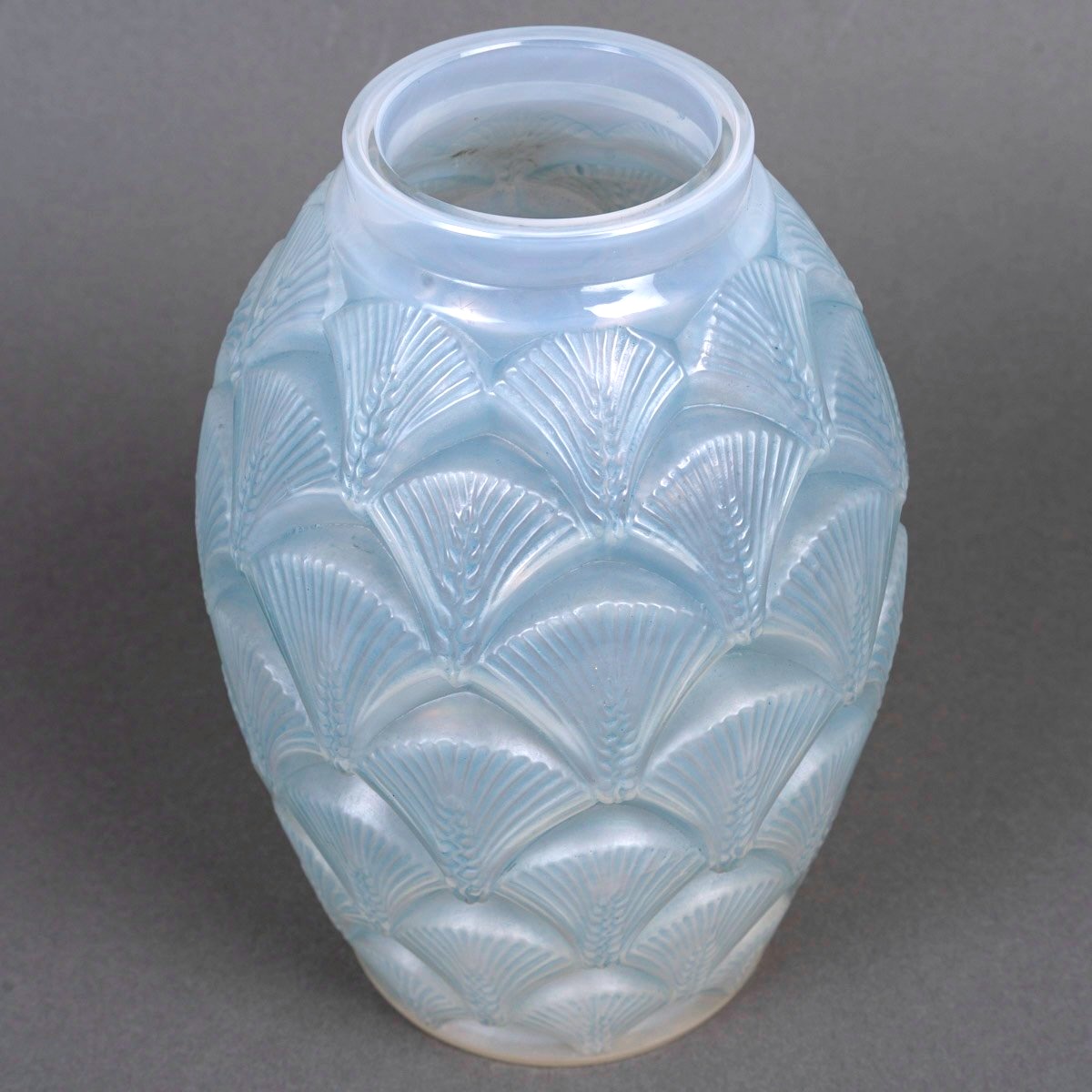 1932 René Lalique - Vase Herblay Opalescent Glass With Blue Patina-photo-2