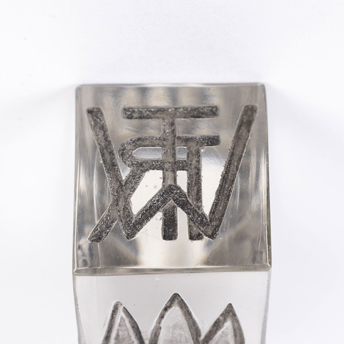 1911 René Lalique - Cachet Tête d'Aigle Verre Blanc Patiné Gris-photo-3
