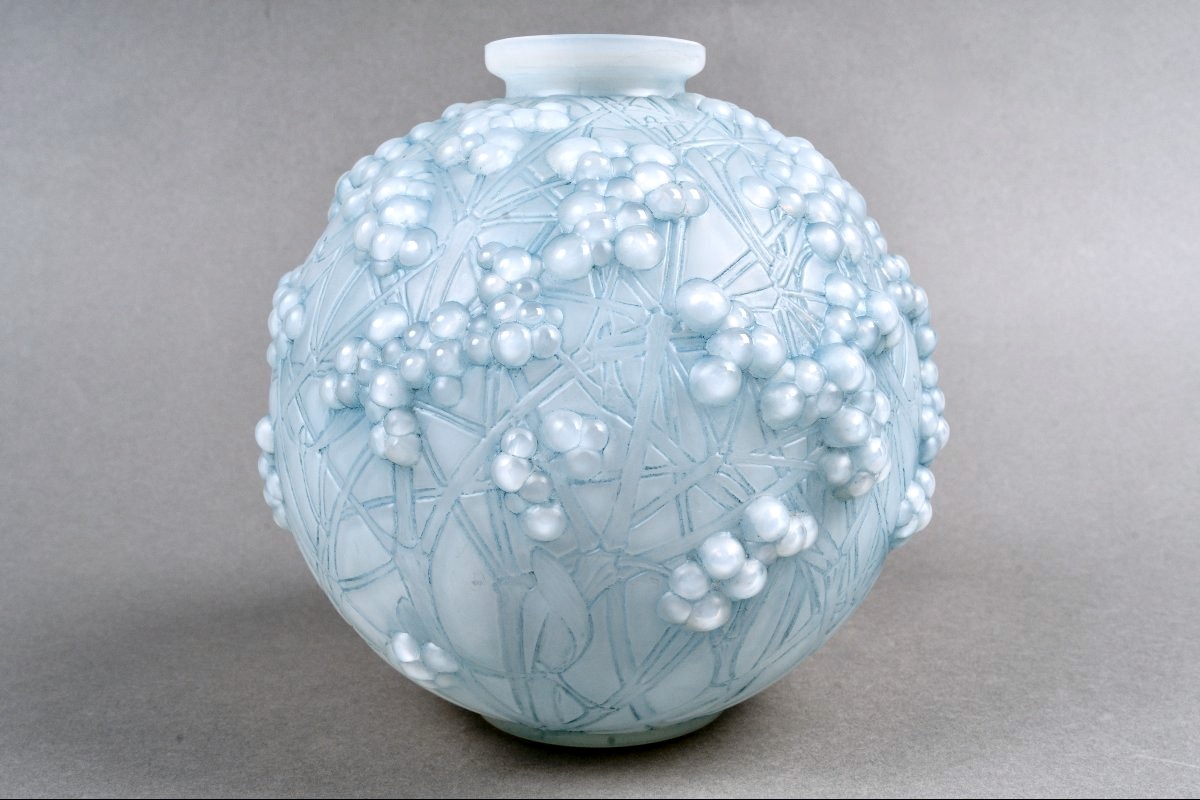 1924 René Lalique - Vase Druide Verre Opalescent Patiné Bleu