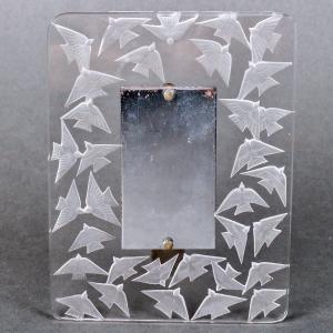 1926 René Lalique - Frame Hirondelles Swallows Glass