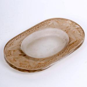 1924 René Lalique - Ashtray Medicis Frosted Glass Sepia Patina