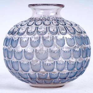 1930 René Lalique - Vase Grenade Verre Blanc Patiné Bleu