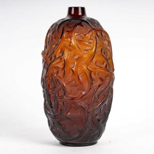 1921 René Lalique - Vase Ronces Amber Glass