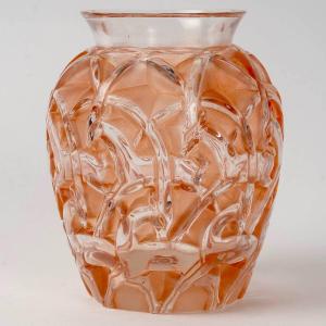 1931 René Lalique - Vase Chamois Frosted Glass With Pinky Sepia Patina