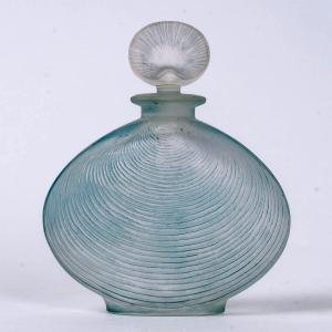 1920 René Lalique - Flacon Telline Verre Blanc Patiné Bleu