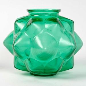 1927 René Lalique - Vase Champagne Emerald Green Glass