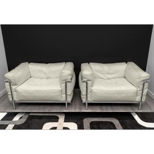 Le Corbusier & Cassina - Paire De Fauteuils Lc3 Plumes Cuir Craie